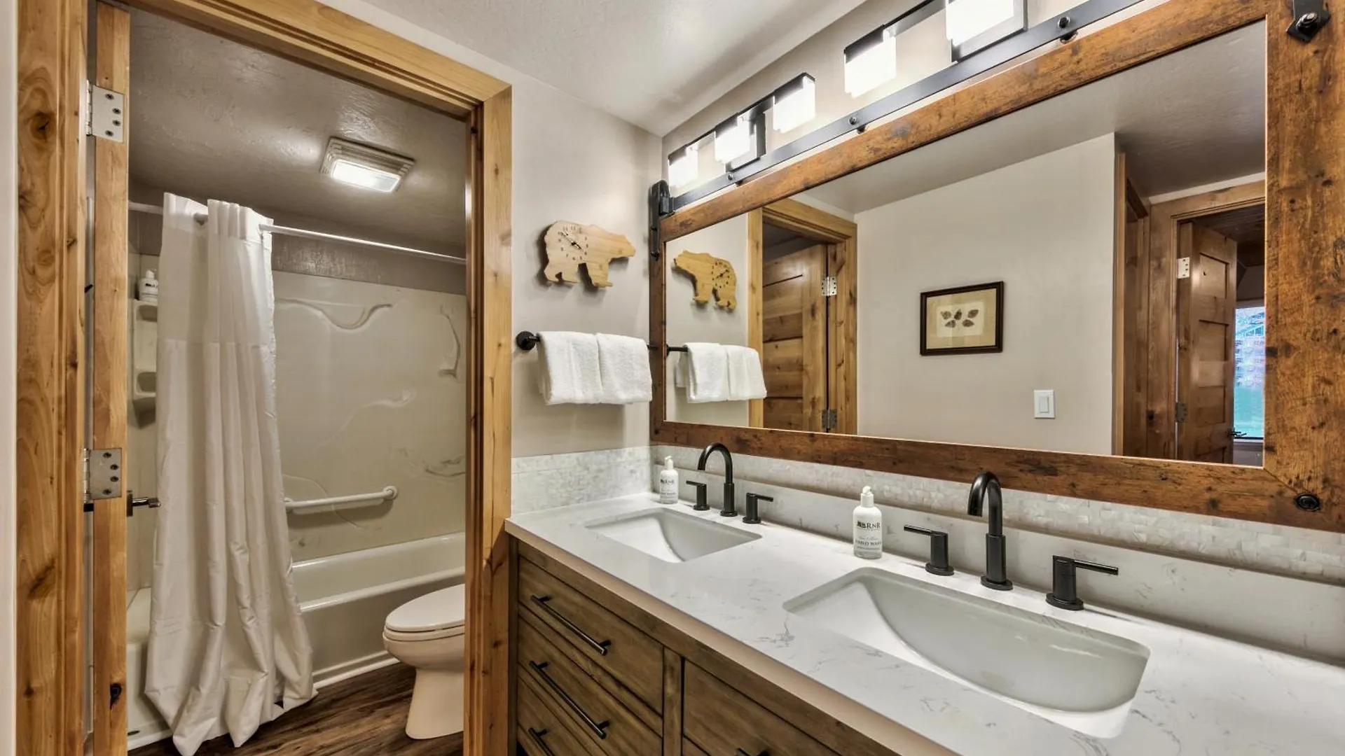 Villa Lakeland Village 426 - Lakeland Luxury - Remodeled South Lake Tahoe